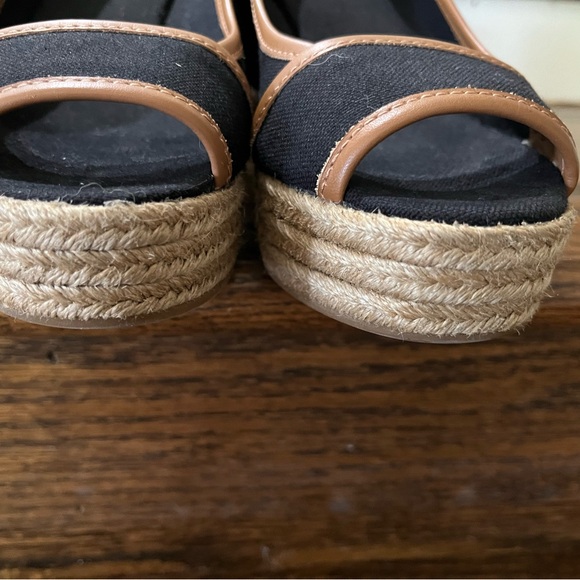 Tory Burch Wedges Size 8 - Picture 3 of 8